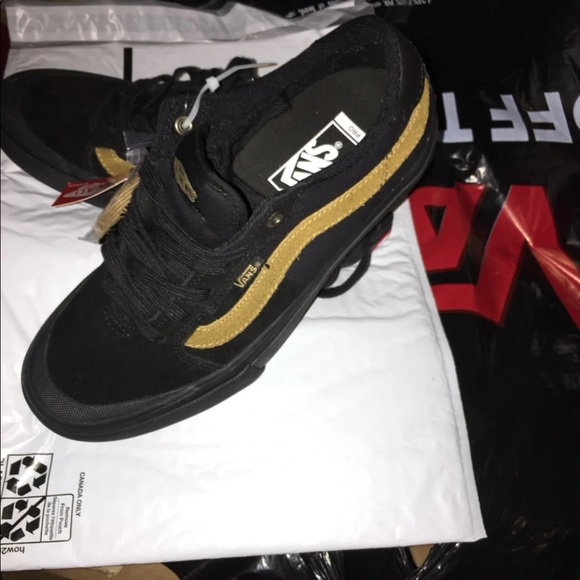 - 🏈🏈NWT Size 6.5 Van’s Black Beauty 112 VANS - Picture 5 of 8